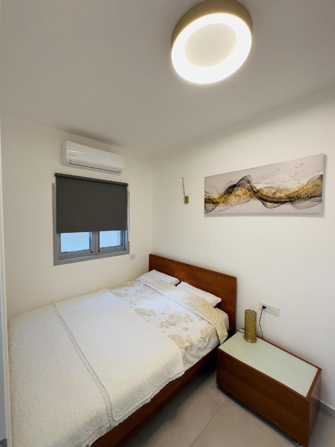 Amazing 2Rooms Apt In Bat Yam - Step By The Beach Esterno foto