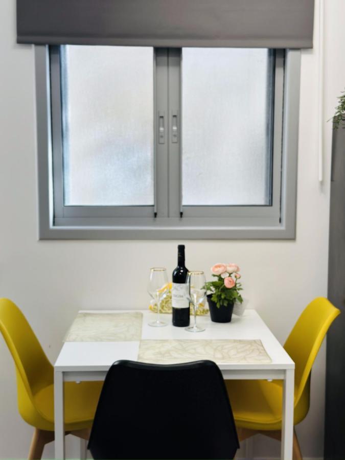 Amazing 2Rooms Apt In Bat Yam - Step By The Beach Esterno foto